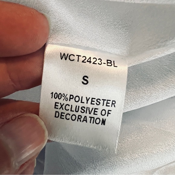 THML White & Blue Floral Patterned Dress Size Small Puff Sleeve V-Neck Collar - Picture 10 of 12